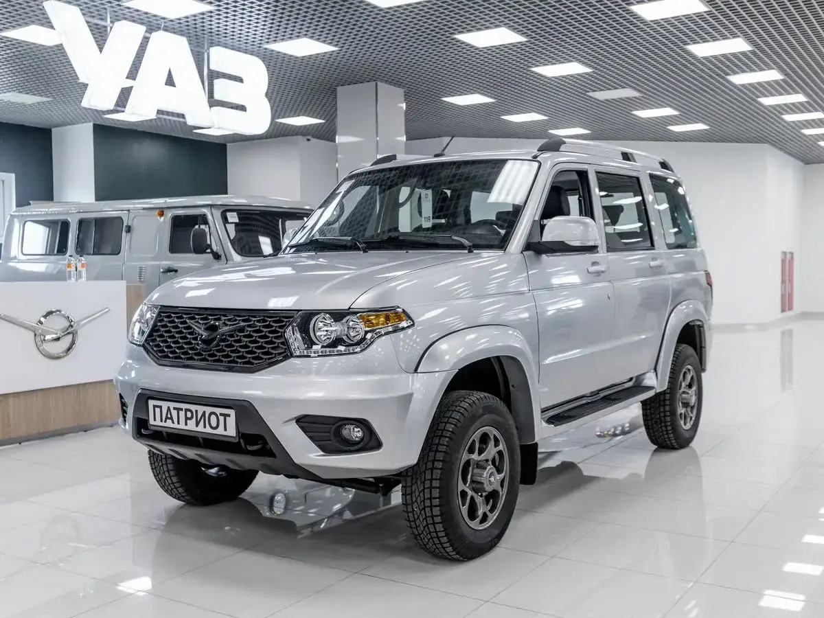 УАЗ Patriot купить по цене от 989 000 рублей
