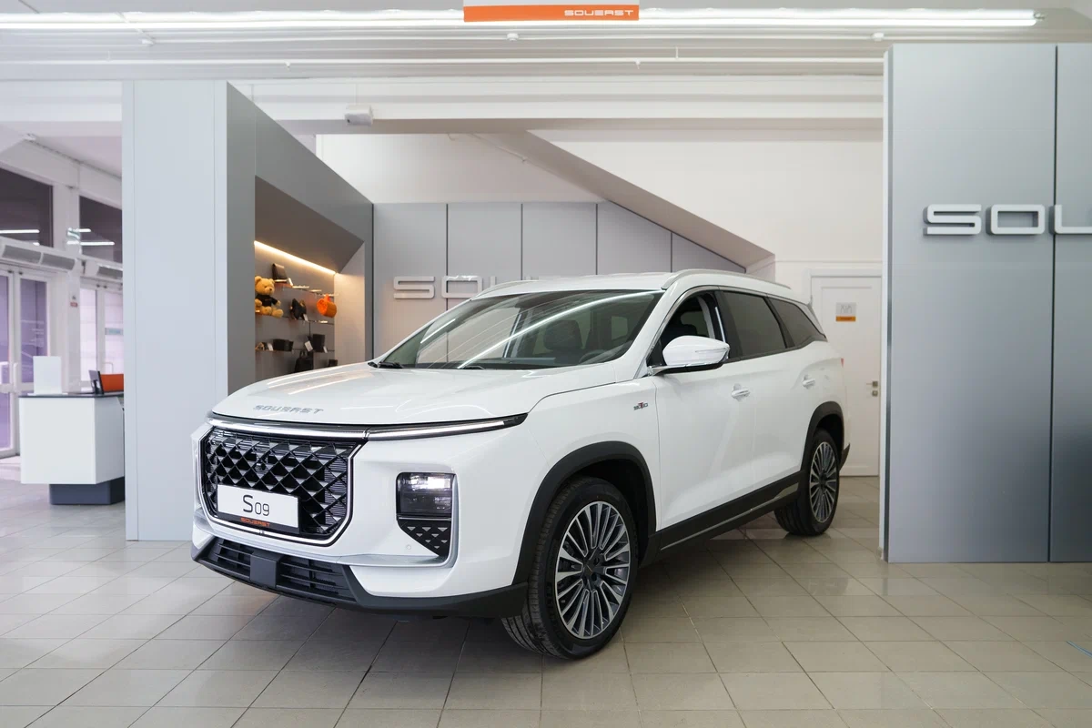 SOUEAST S09 с автосалона по цене от 2 339 000 рублей